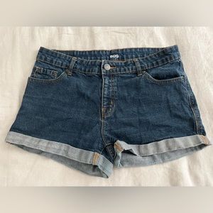 BDG 31W Mid Rise Alexa 5 Pocket Shortie